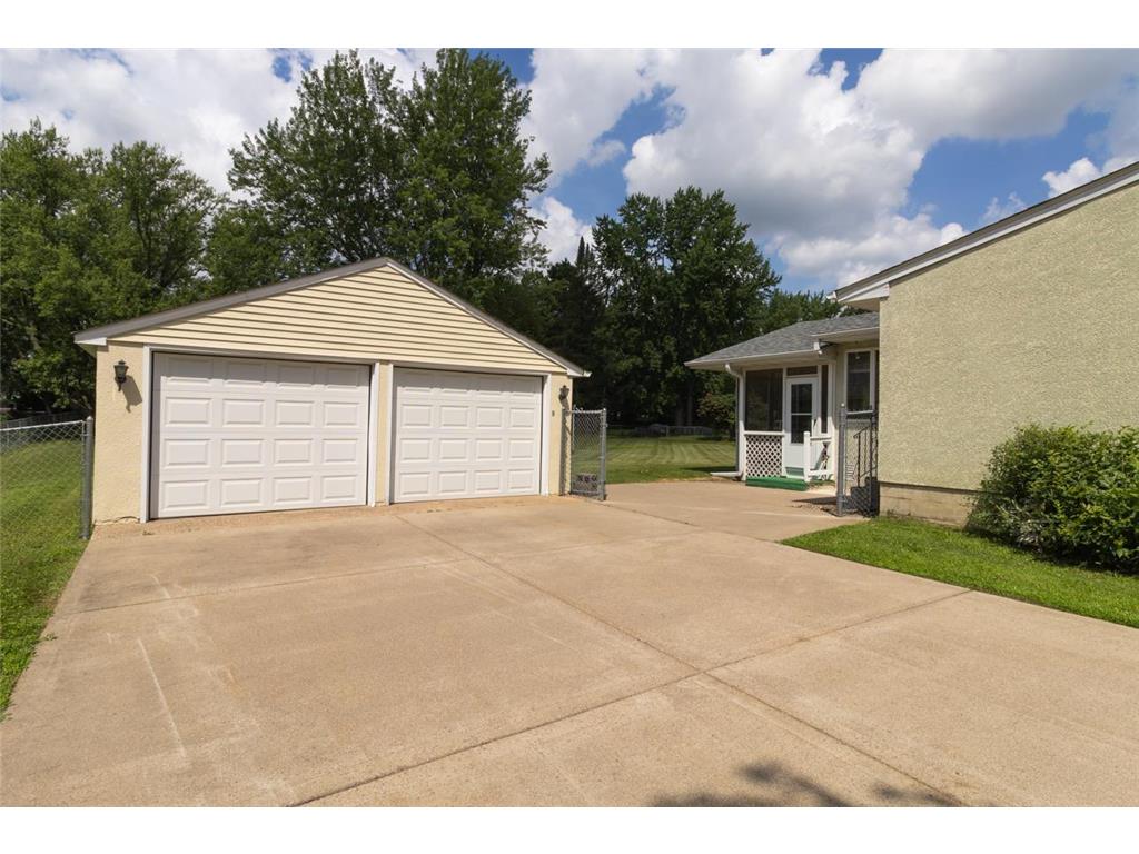 1957 Payne Avenue Maplewood MN 55117 7099357 image32