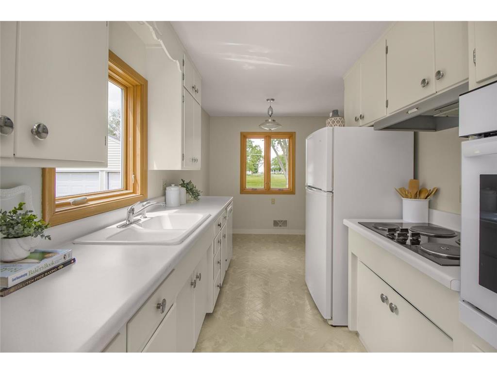 1957 Payne Avenue Maplewood MN 55117 7099357 image4