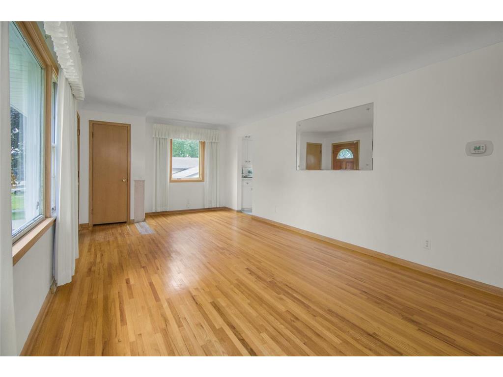1957 Payne Avenue Maplewood MN 55117 7099357 image9
