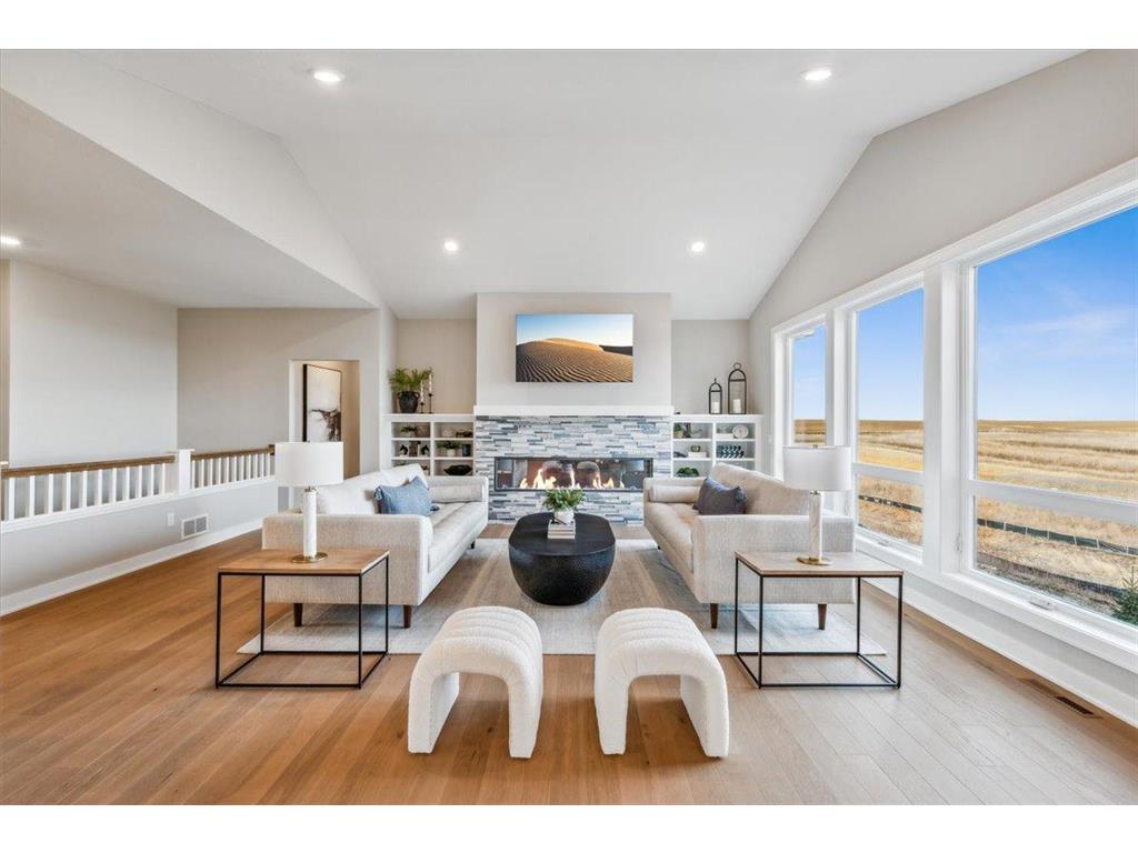 19572 Harbor Drive Lakeville MN 55044 6704595 image1