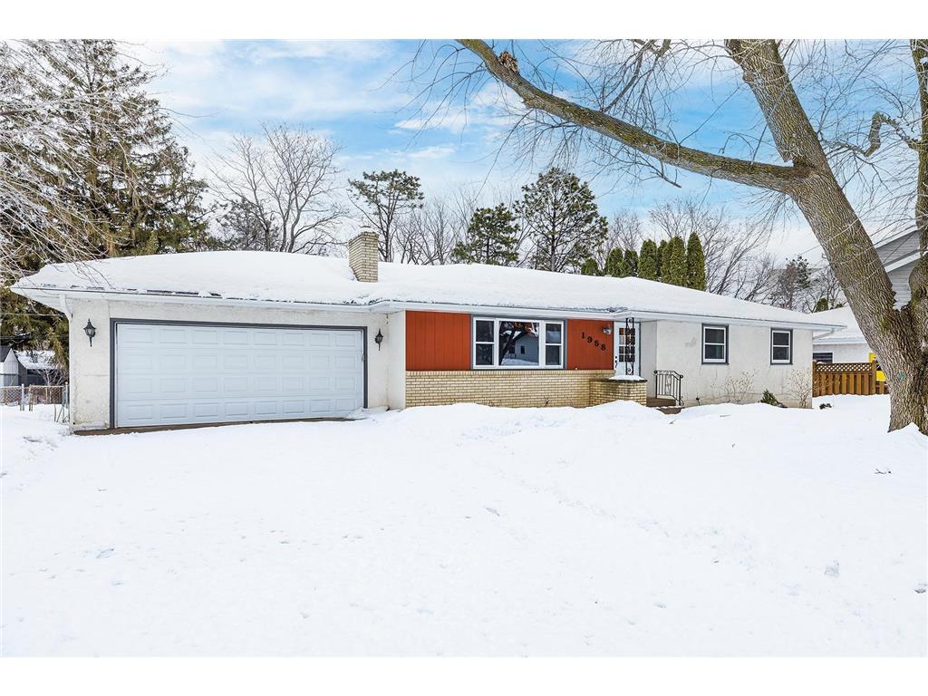 1958 Prior Avenue N Roseville MN 55113 6340425 image1