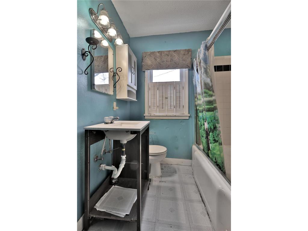 1959 Montana Avenue E Saint Paul MN 55119 6819523 image22