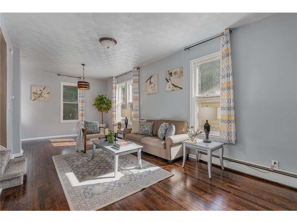 196 Colborne Street Saint Paul MN 55102 6466648 image1