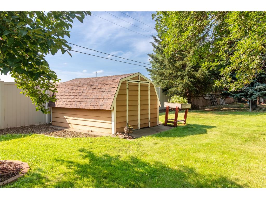 196 Hillcrest Avenue Spicer MN 56288 - Green 7057642 image21