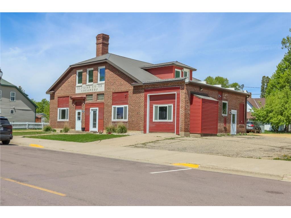 196 Main Street W Elysian MN 56028 7072611 image2