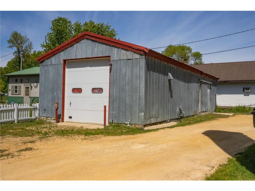 196 Main Street W Elysian MN 56028 7072611 image5