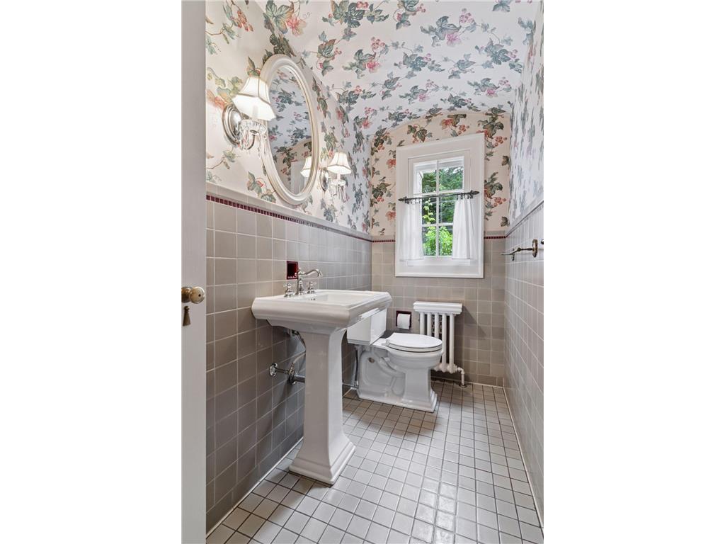 196 Mississippi River Boulevard S Saint Paul MN 55105 - Mississippi 6796925 image22