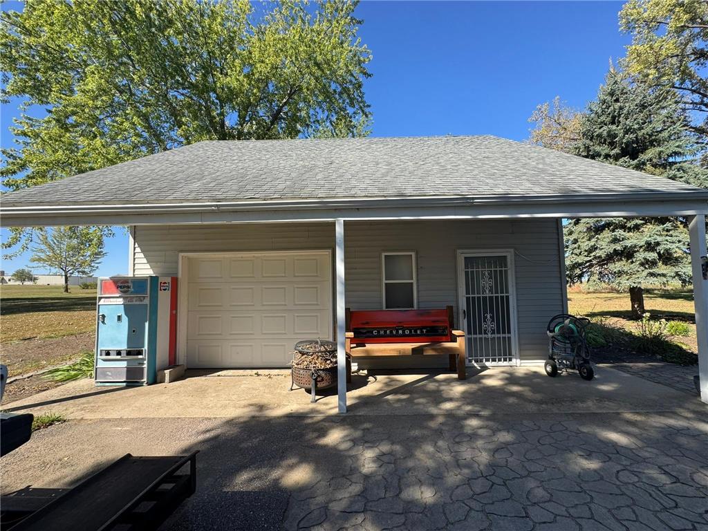 1960 Cottonwood Lake Drive Windom MN 56101 6819401 image2