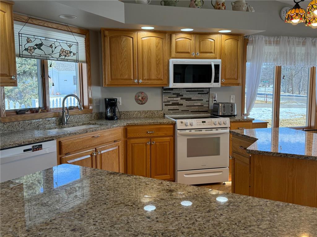 1960 Long Bridge Road Detroit Lakes MN 56501 - Curfman 7022187 image5