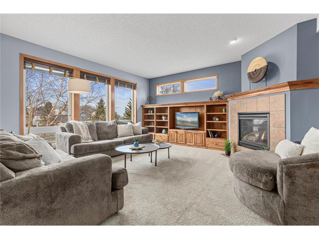 1960 Oakridge Circle Shakopee MN 55379 6695643 image1