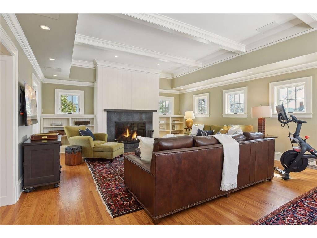 1961 Kenwood Parkway, Minneapolis, MN, 55405 MLS 6502425 Edina Realty