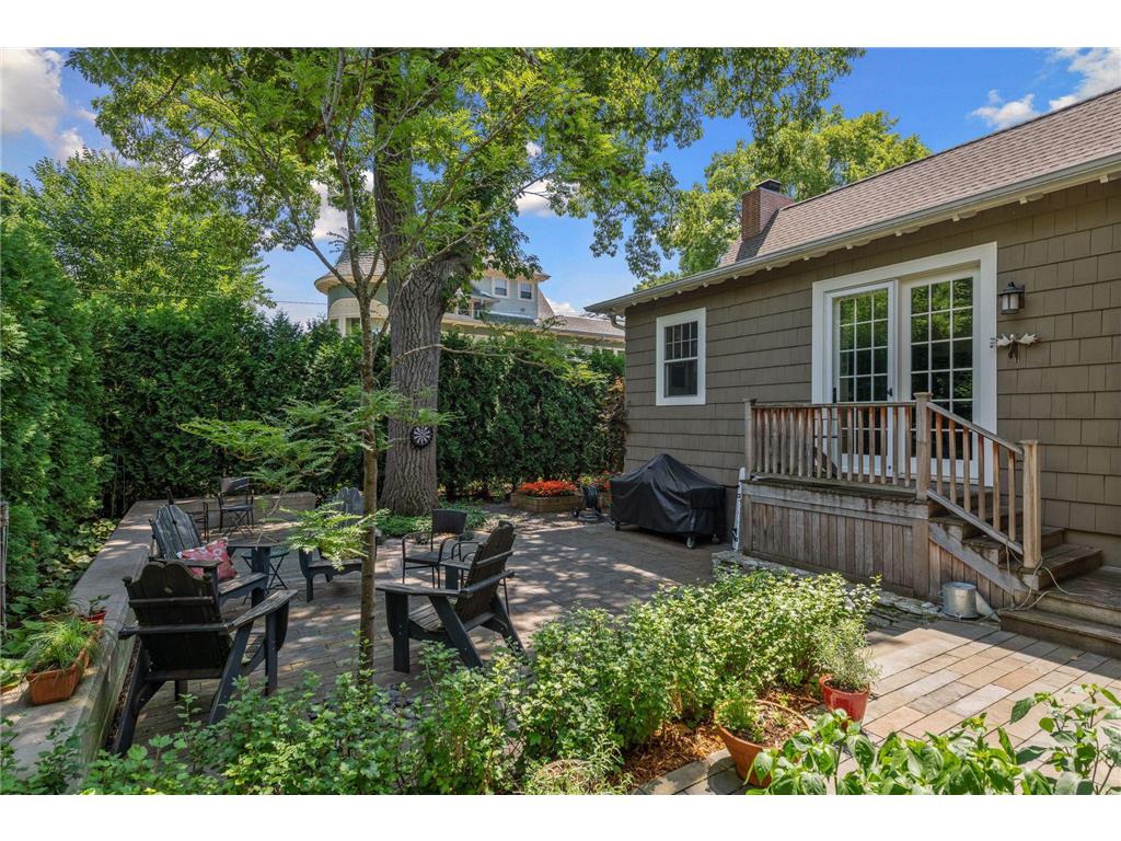 1961 Kenwood Parkway, Minneapolis, MN, 55405 MLS 6502425 Edina Realty