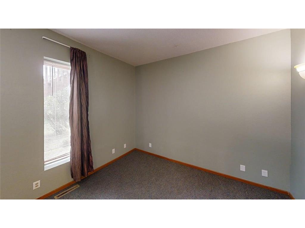 1961 Rice Street Roseville MN 55113 6771555 image9