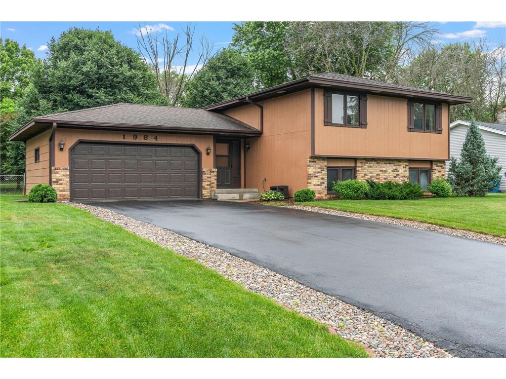 1964 Timber Wolf Trail N Eagan MN 55122 6741940 image1