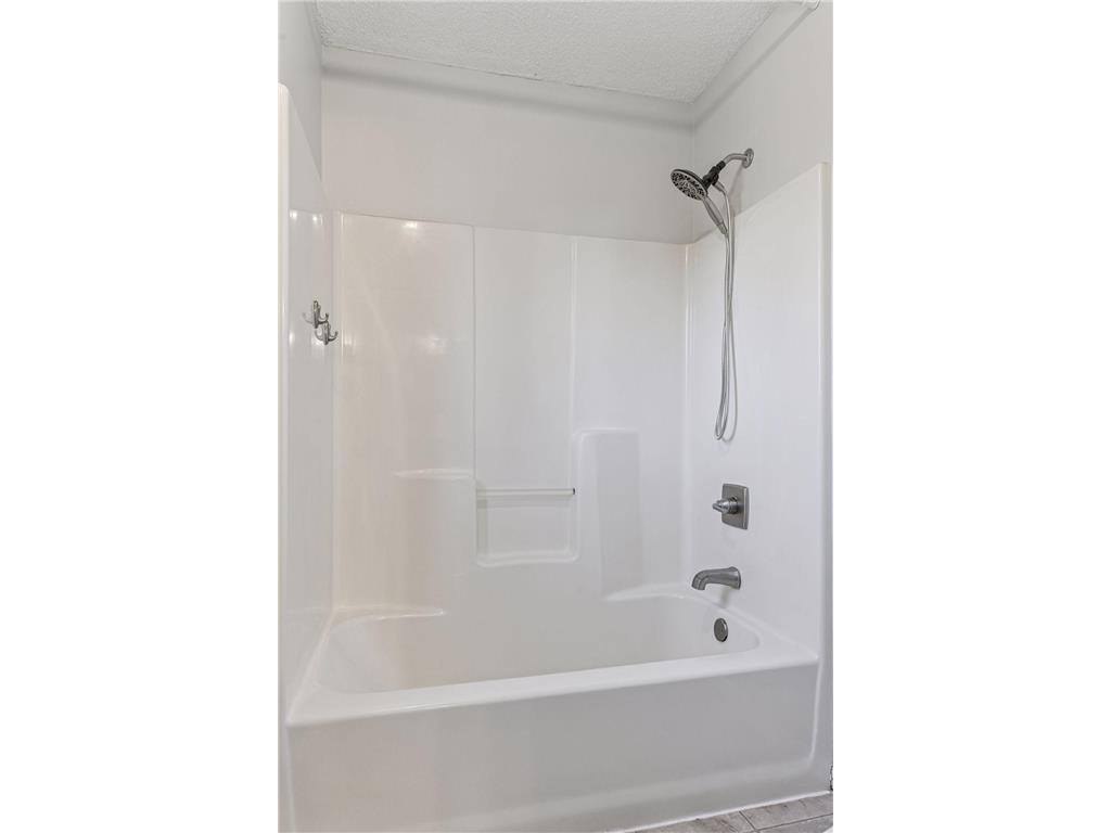 1965 Fountain Lane Waconia MN 55387 7005392 image30