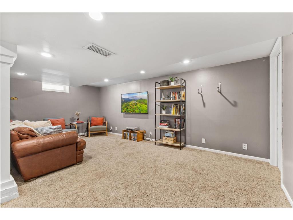 1965 Montana Avenue E Saint Paul MN 55119 7085064 image26