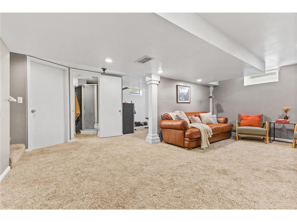 1965 Montana Avenue E Saint Paul MN 55119 7085064 image27