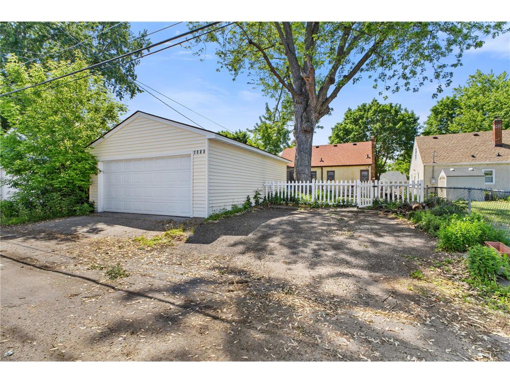 1965 Montana Avenue E Saint Paul MN 55119 7085064 image37