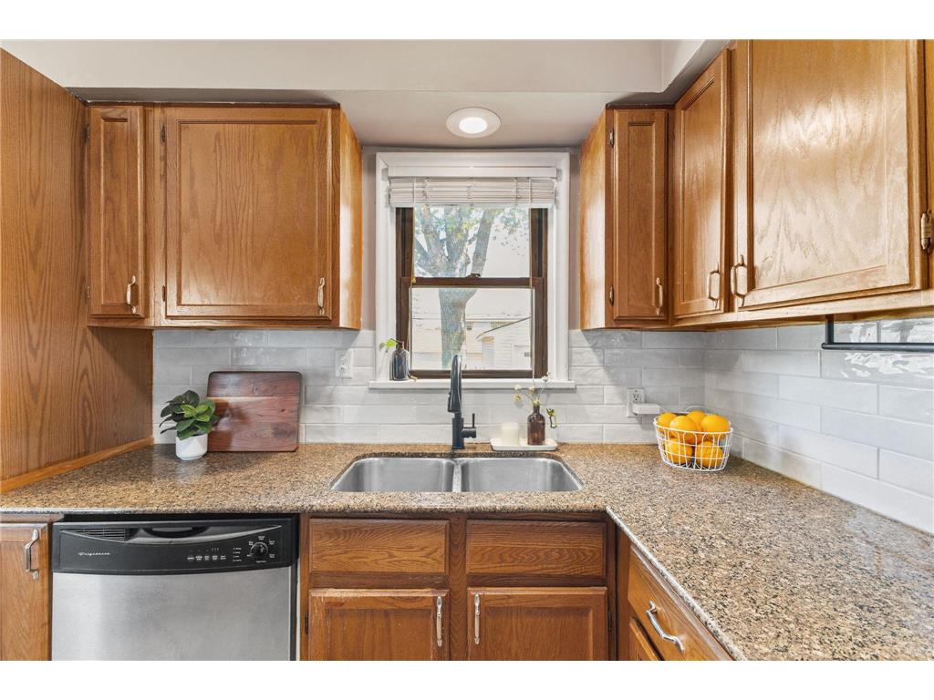 1965 Montana Avenue E Saint Paul MN 55119 7085064 image8