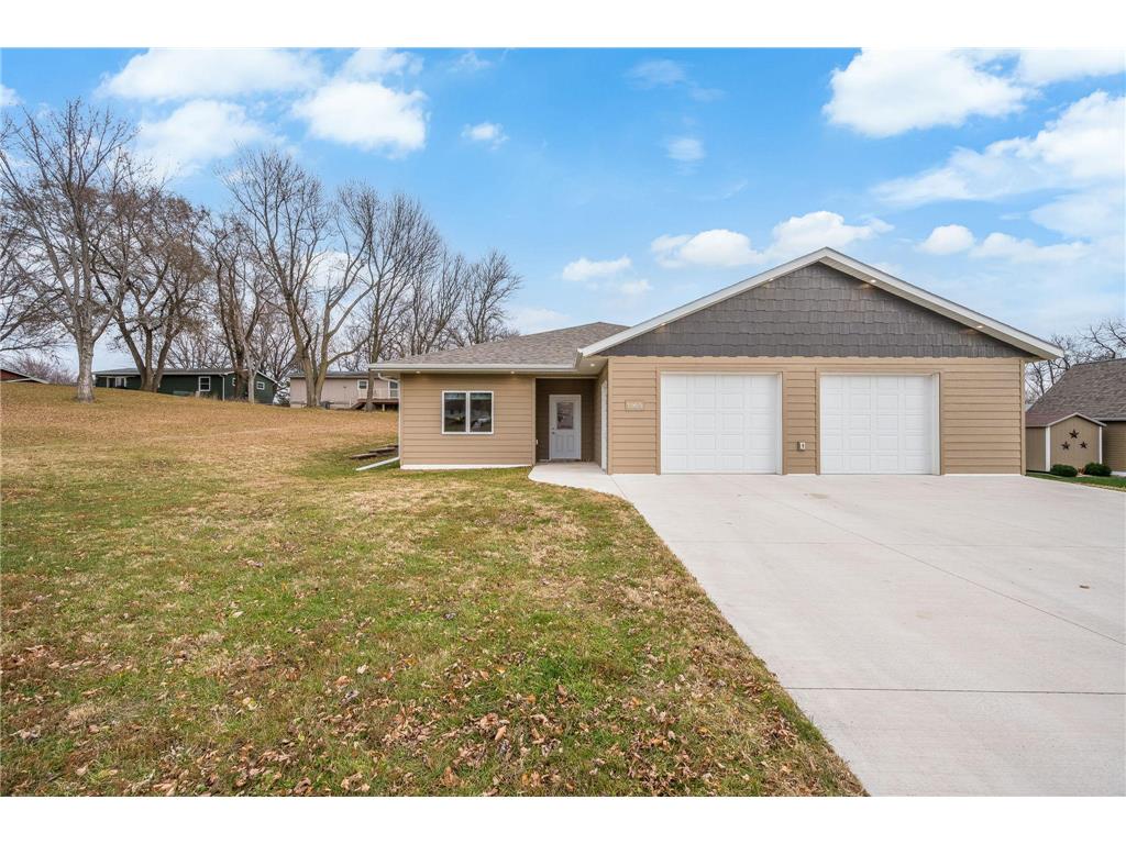 1965 Norway Avenue Windom MN 56101 6821460 image1