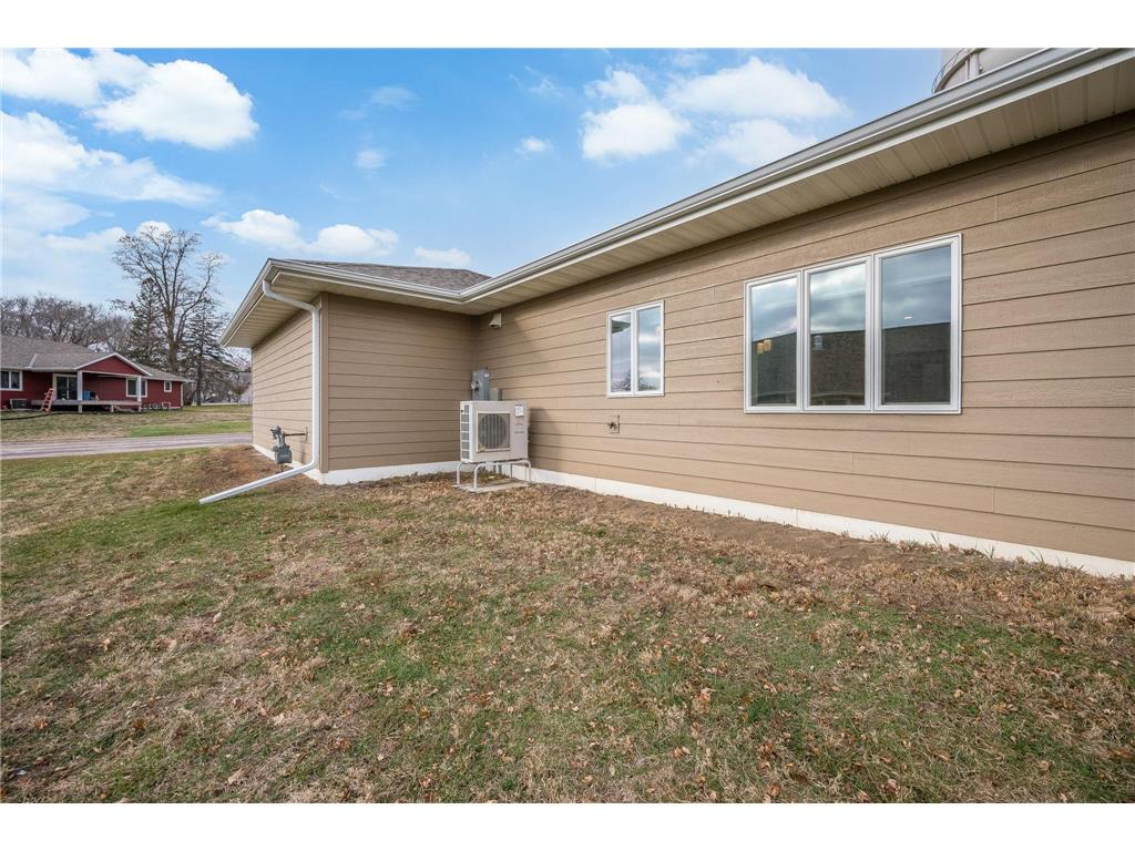 1965 Norway Avenue Windom MN 56101 6821460 image36