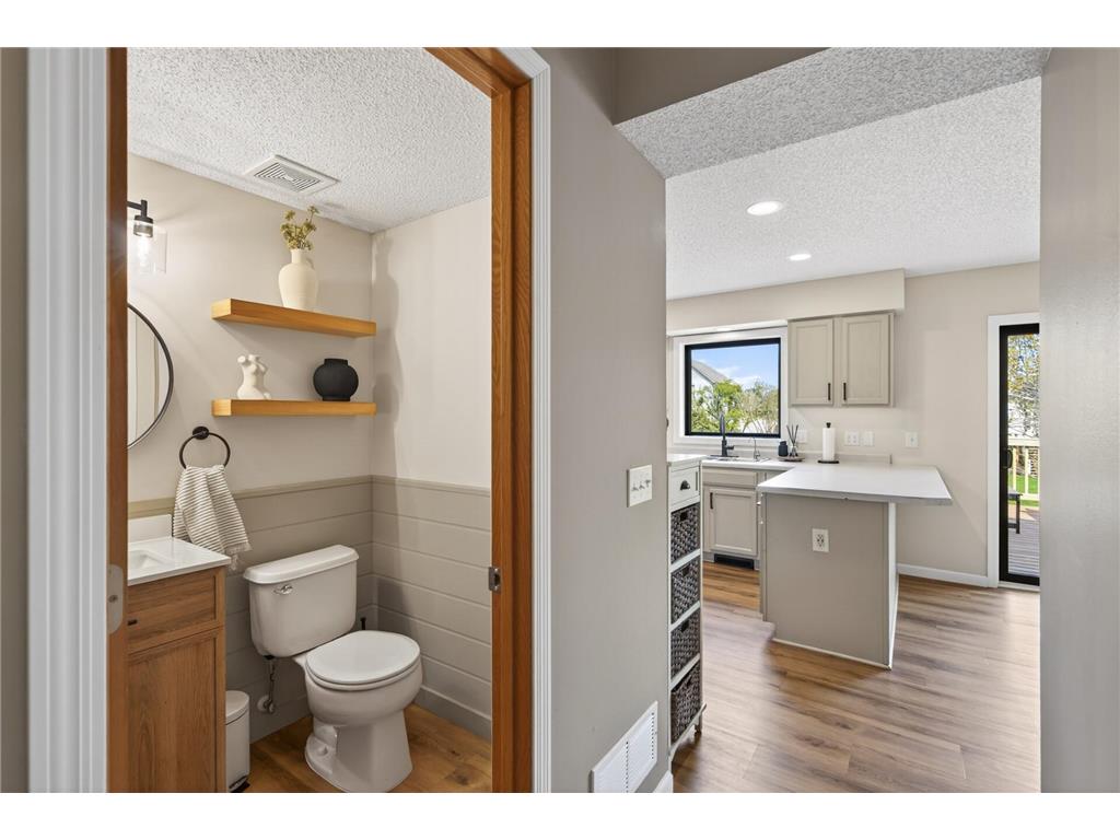 1967 Hazen Street Shakopee MN 55379 7067767 image16