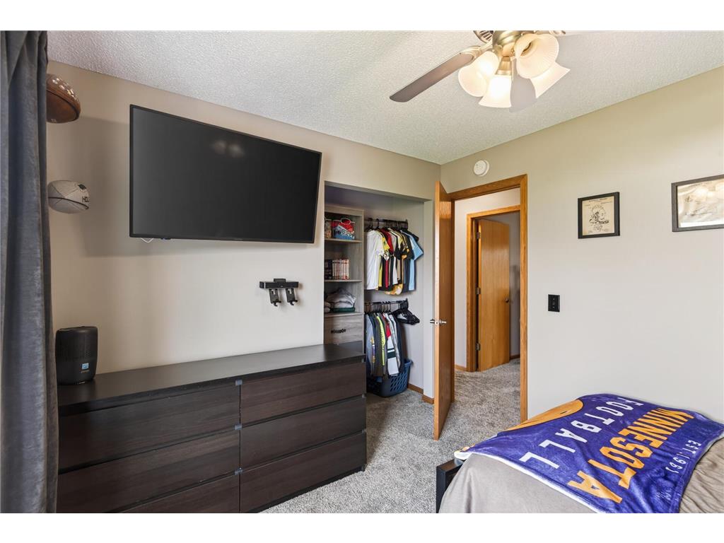 1967 Hazen Street Shakopee MN 55379 7067767 image25