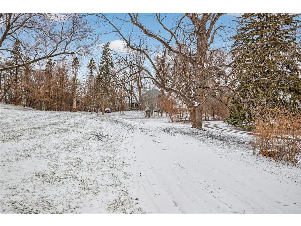 19670 Excelsior Boulevard Deephaven MN 55331 7034653 image1