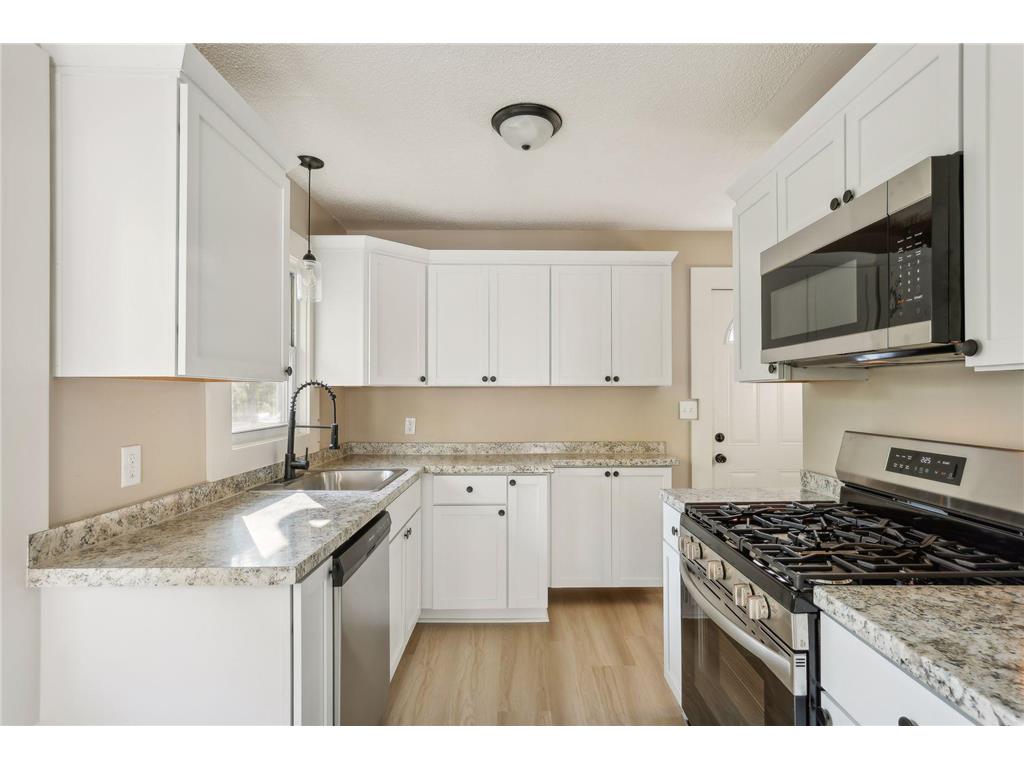 197 Acker Street E Saint Paul MN 55117 6597818 image1