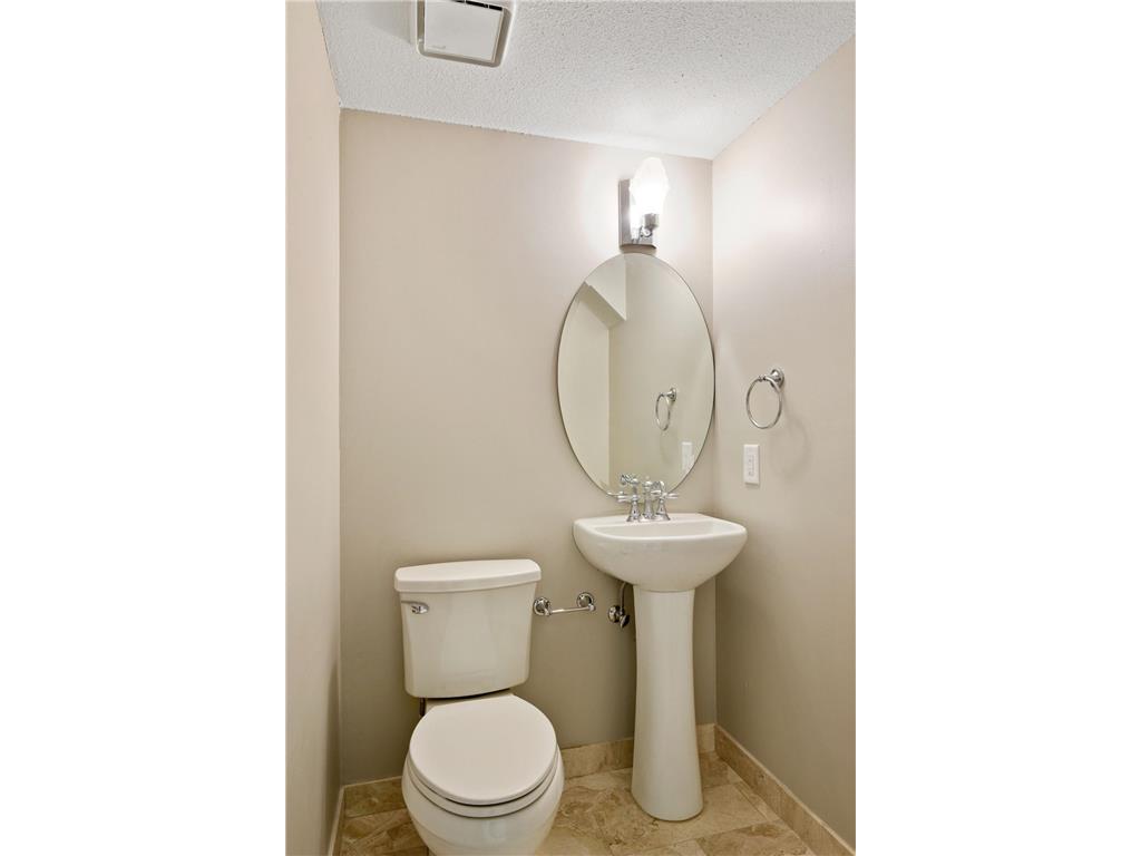 197 Kent Street Saint Paul MN 55102 7086068 image103
