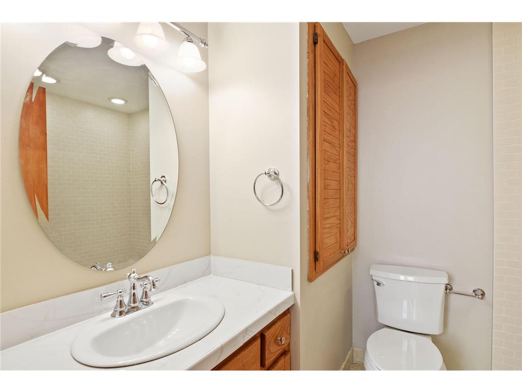 197 Kent Street Saint Paul MN 55102 7086068 image107