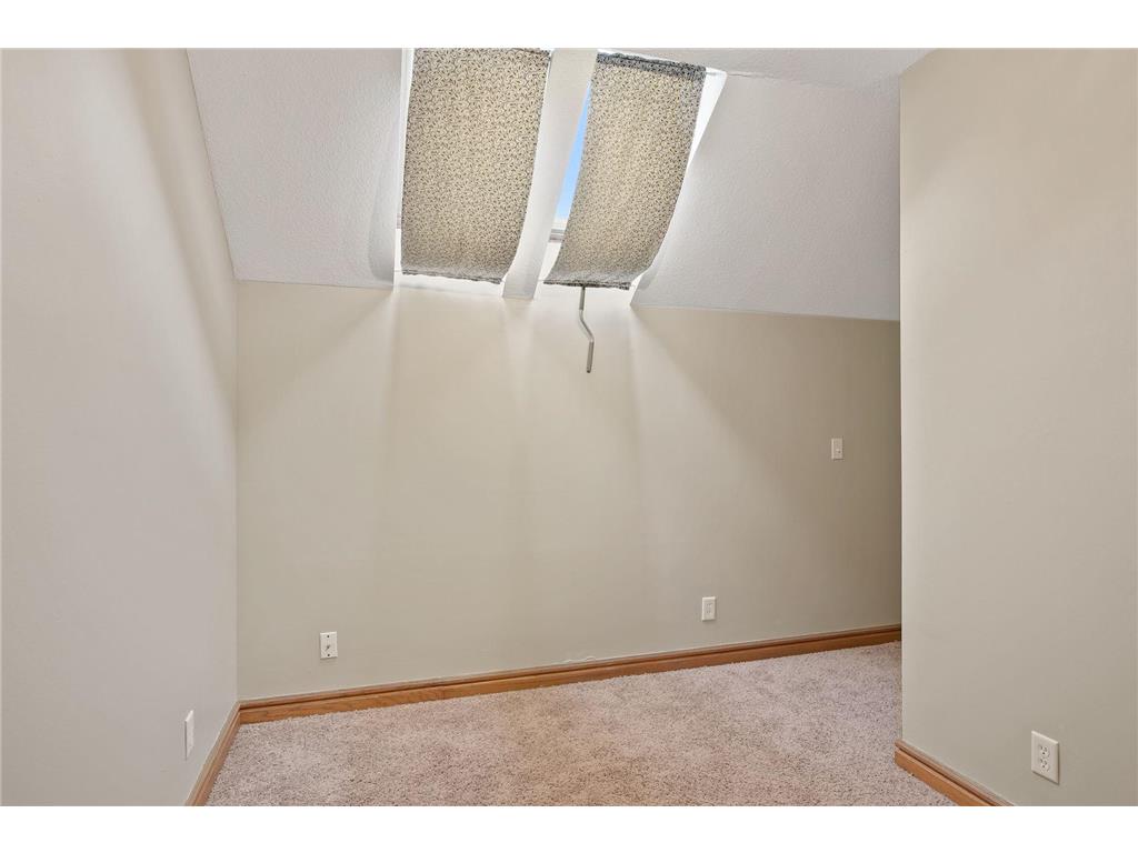 197 Kent Street Saint Paul MN 55102 7086068 image111