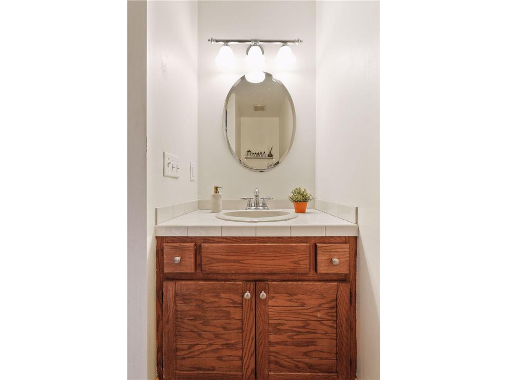 197 Kent Street Saint Paul MN 55102 7086068 image30