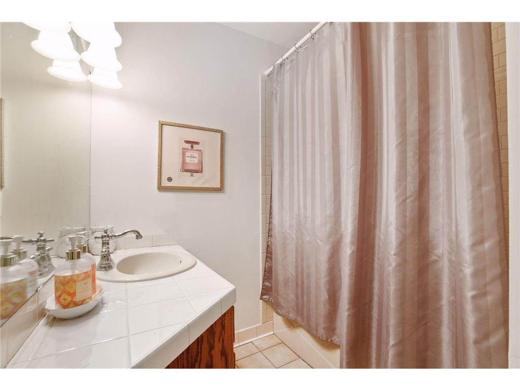 197 Kent Street Saint Paul MN 55102 7086068 image31