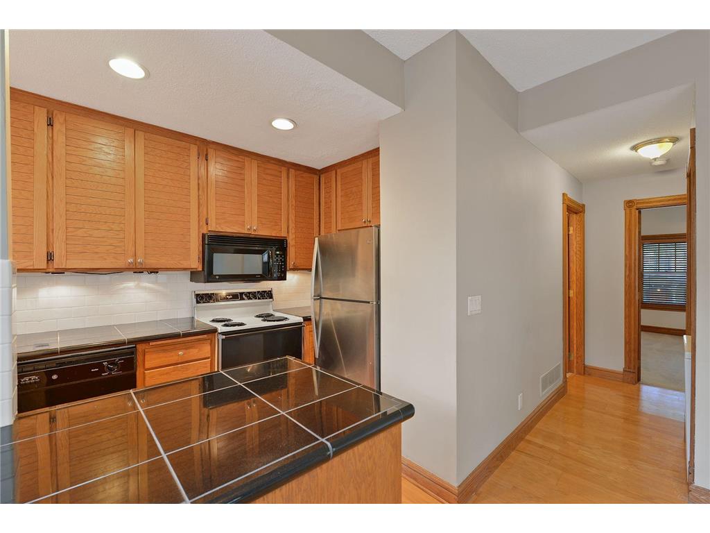 197 Kent Street Saint Paul MN 55102 7086068 image53