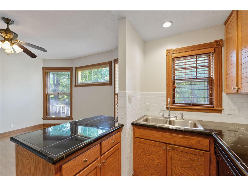 197 Kent Street Saint Paul MN 55102 7086068 image55