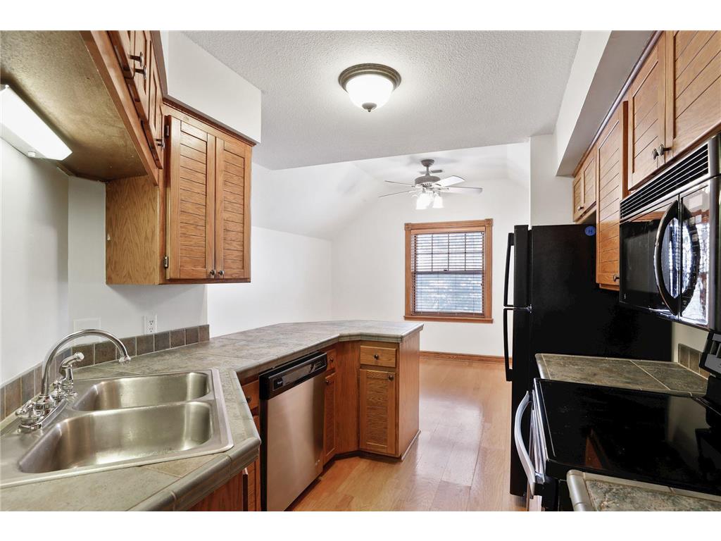 197 Kent Street Saint Paul MN 55102 7086068 image76