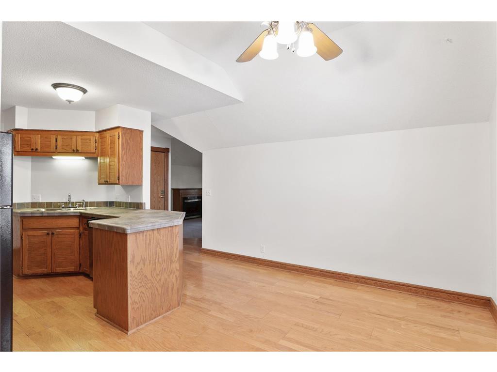 197 Kent Street Saint Paul MN 55102 7086068 image81