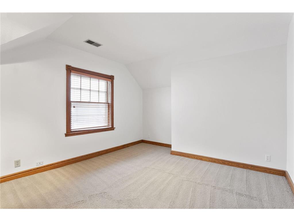 197 Kent Street Saint Paul MN 55102 7086068 image83