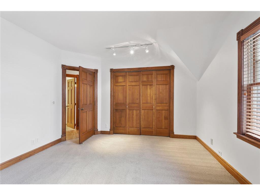 197 Kent Street Saint Paul MN 55102 7086068 image84