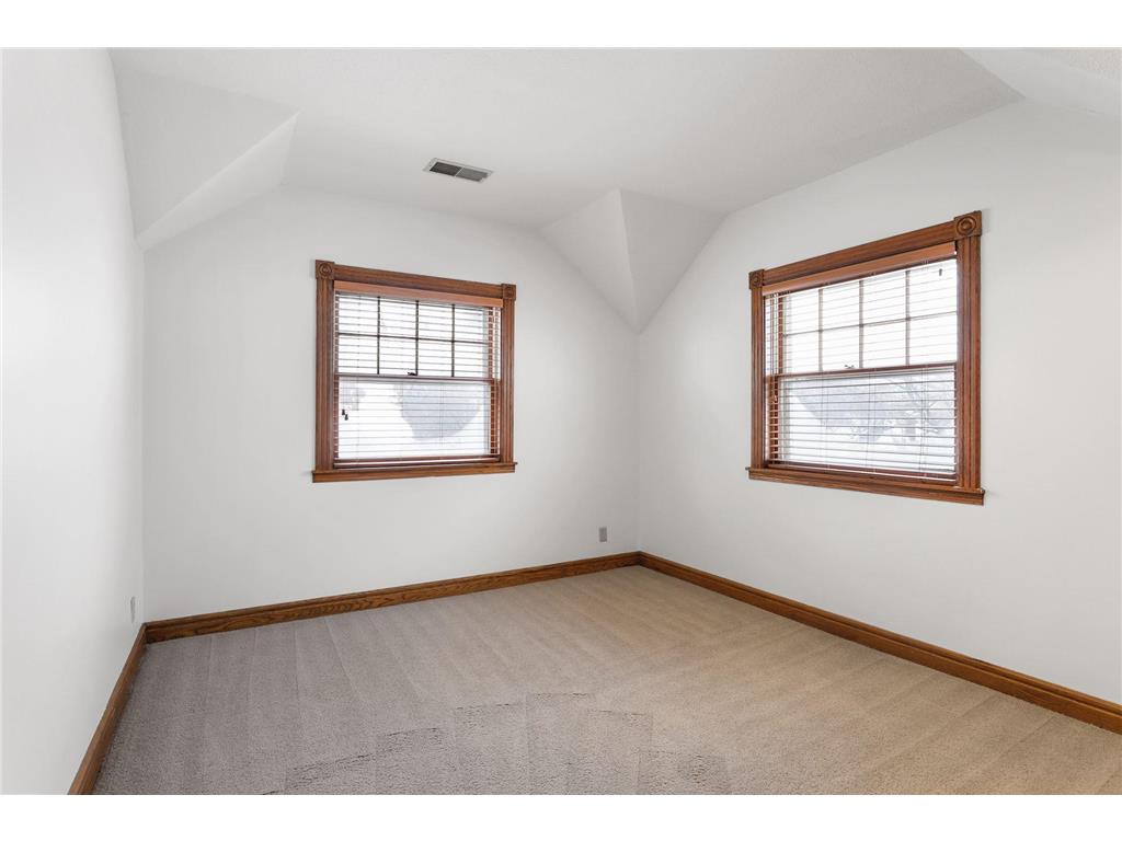 197 Kent Street Saint Paul MN 55102 7086068 image85