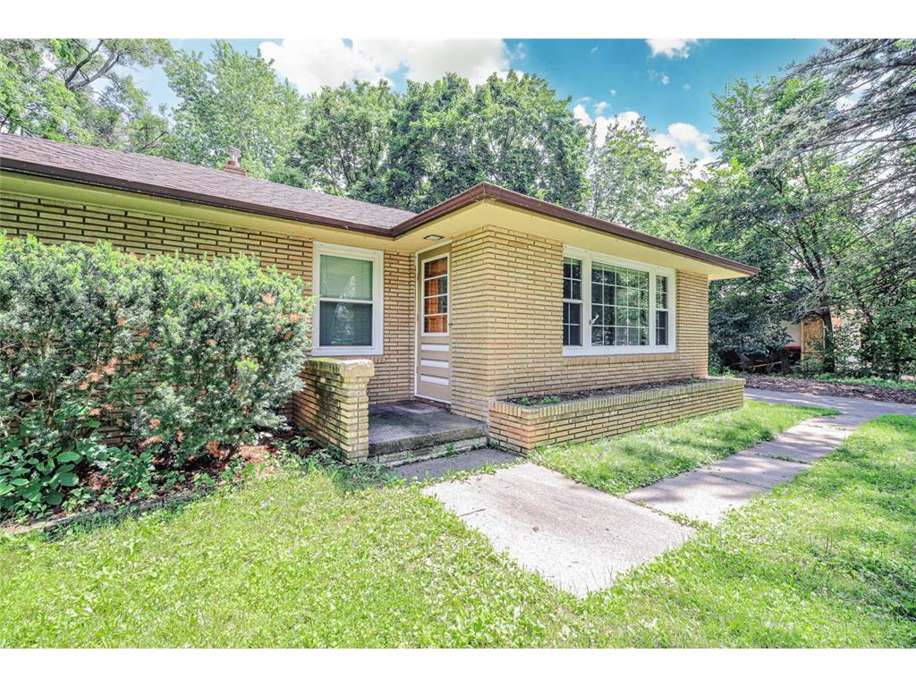 1970 Maryknoll Avenue Maplewood MN 55109 6749342 image1