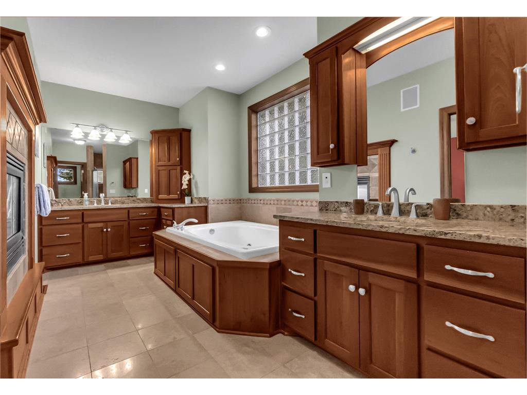 19700 Oak Grove Avenue Credit River Twp MN 55372 7075272 image23