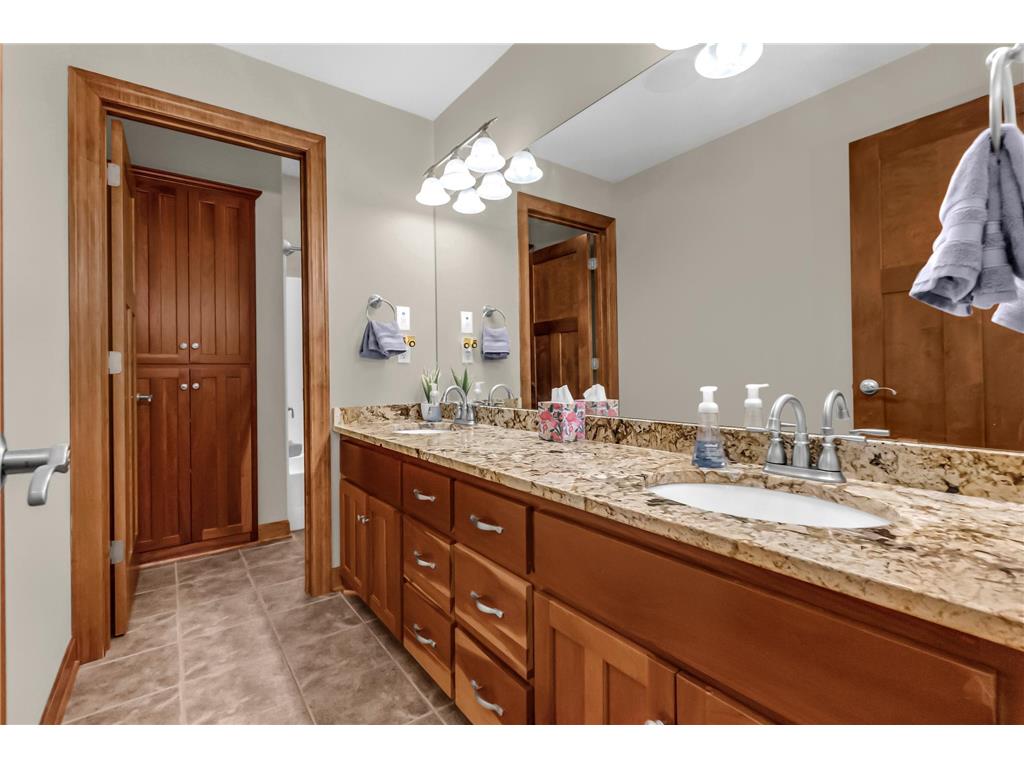 19700 Oak Grove Avenue Credit River Twp MN 55372 7075272 image49