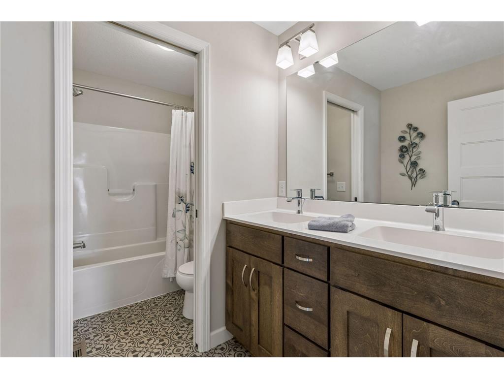 19702 Henning Avenue Lakeville MN 55044 7071722 image31