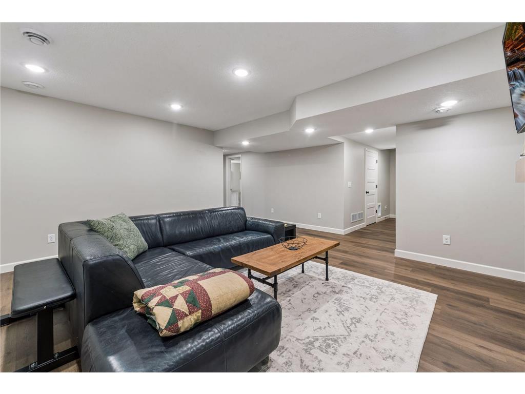 19702 Henning Avenue Lakeville MN 55044 7071722 image39