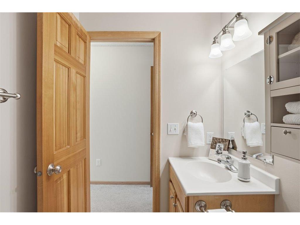 1971 Andrew Court Chanhassen MN 55317 7023052 image33