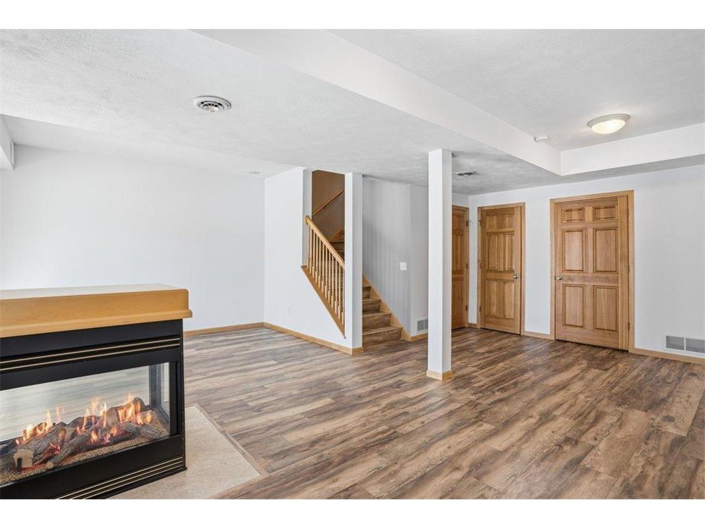 1971 Andrew Court Chanhassen MN 55317 7023052 image35
