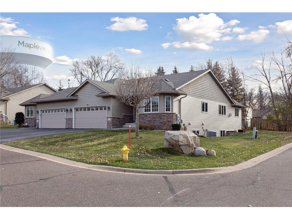 1972 Castle Court E Maplewood MN 55109 6461392 image1