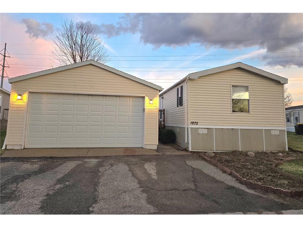 1975 Lancelot Lane North Mankato MN 56003 7052636 image1